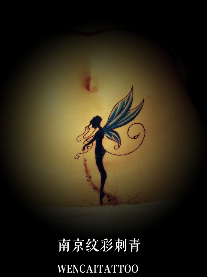 伟大的母亲冉女士破腹产盖疤纹身